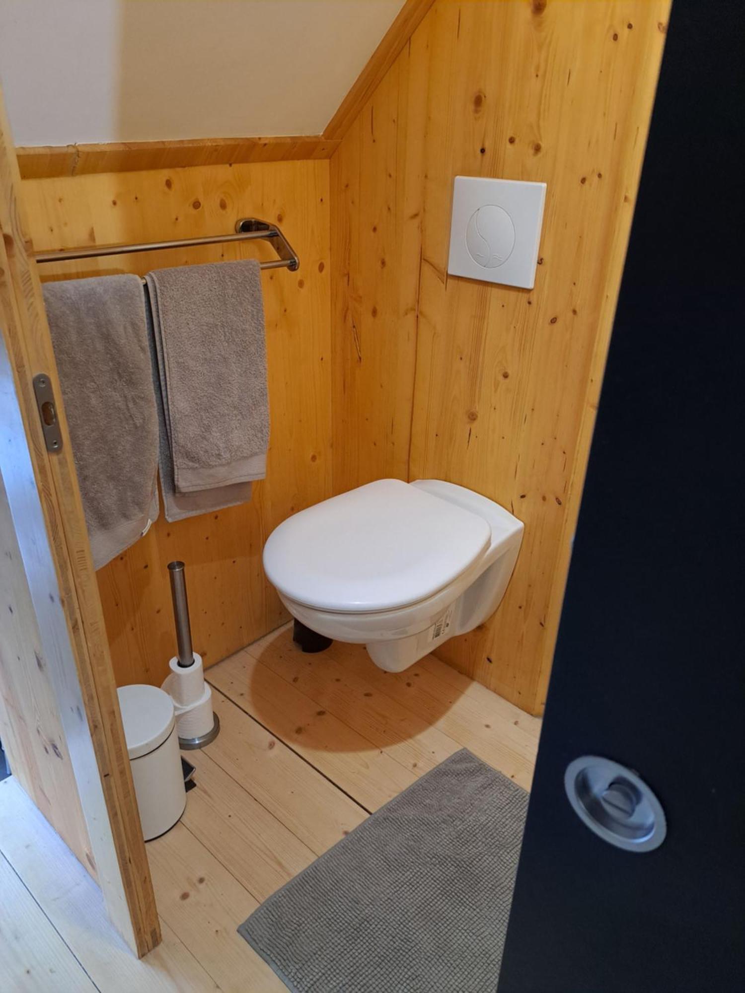 Studio Meuble Proche Conseil Departemental Du Jura Лон-ле-Сонье Экстерьер фото