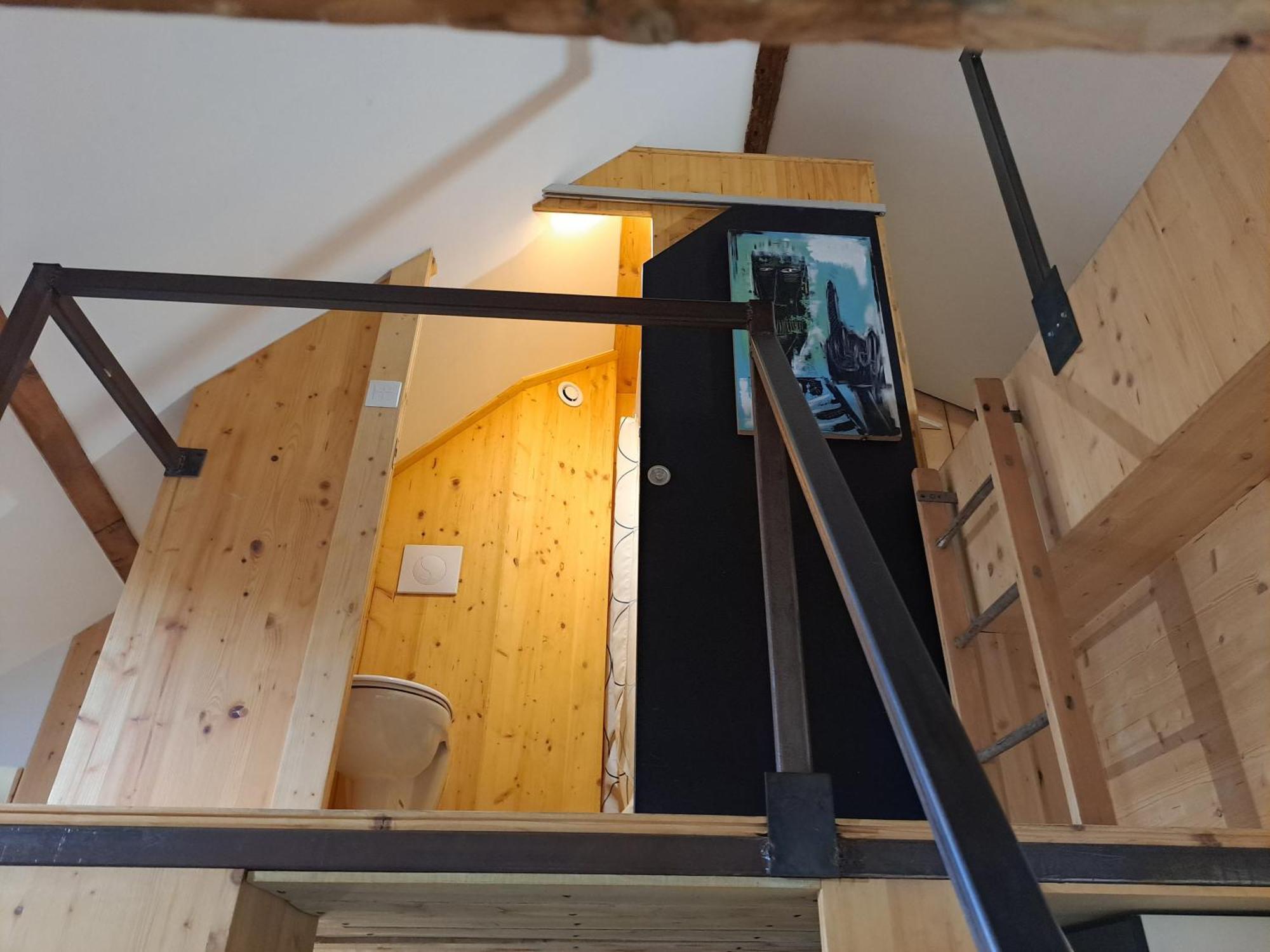 Studio Meuble Proche Conseil Departemental Du Jura Лон-ле-Сонье Экстерьер фото